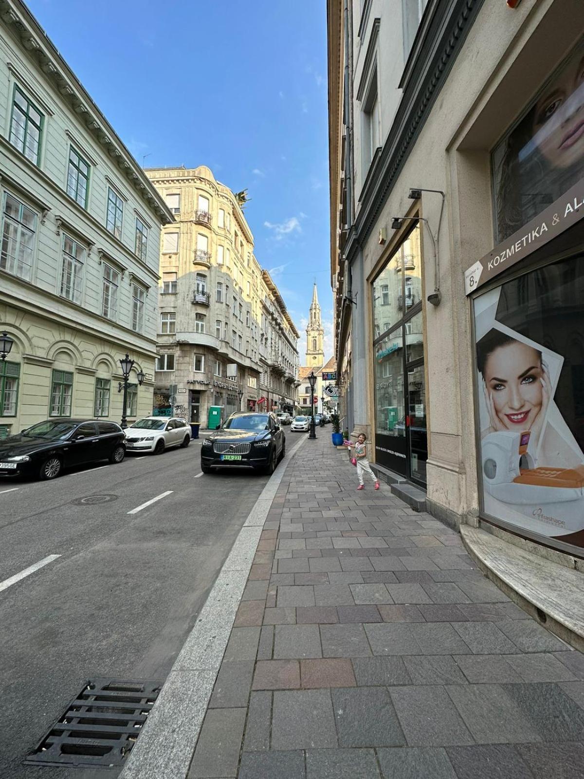 Chocolate In The Hearth Of Budapest Esterno foto